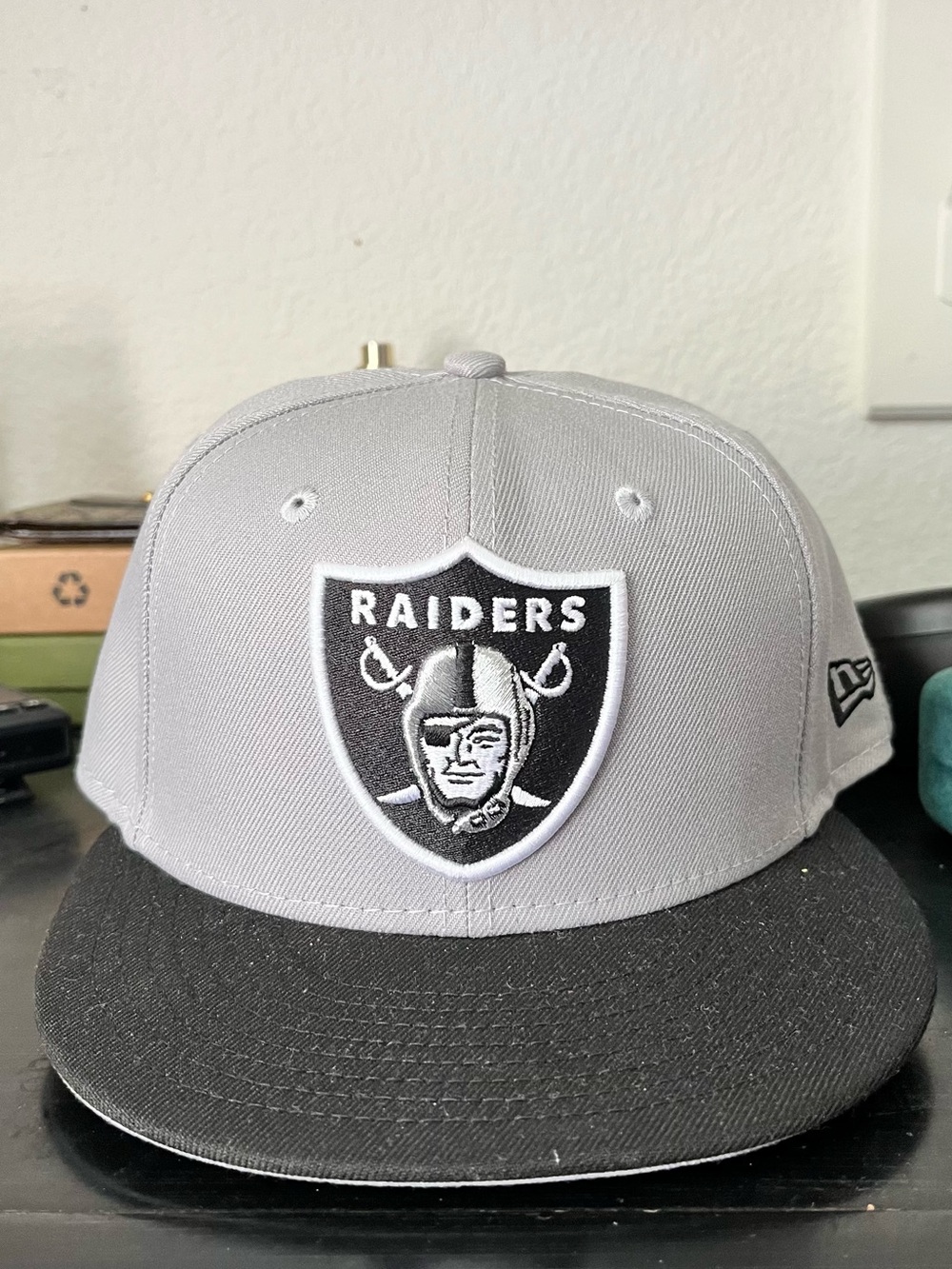 New Era Las Vegas Raiders Gray & Black Fitted Hat